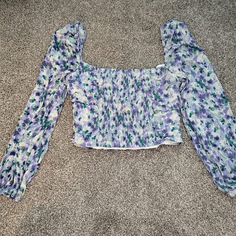 Spring Crop Top - Picture 3 of 3